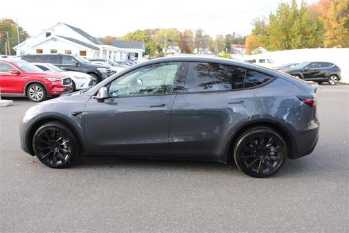 2022 Tesla Model Y Long Range Dual Motor All-Wheel Drive
