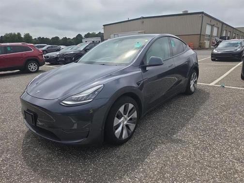 2022 Tesla Model Y Long Range Dual Motor All-Wheel Drive