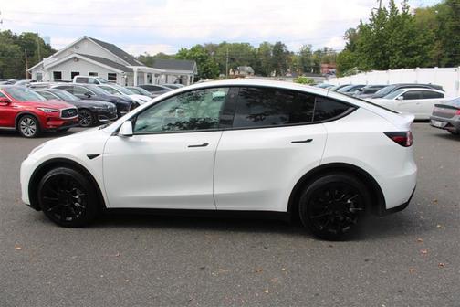 2022 Tesla Model Y Long Range Dual Motor All-Wheel Drive