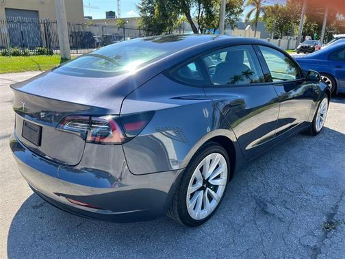 2022 Tesla Model 3 Standard Range