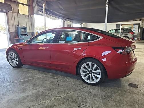 2018 Tesla Model 3 Long Range