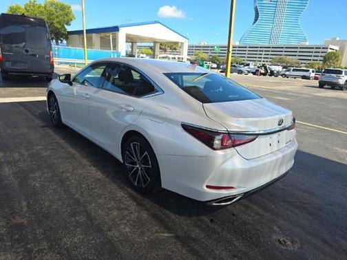 2024 Lexus ES 350 Base