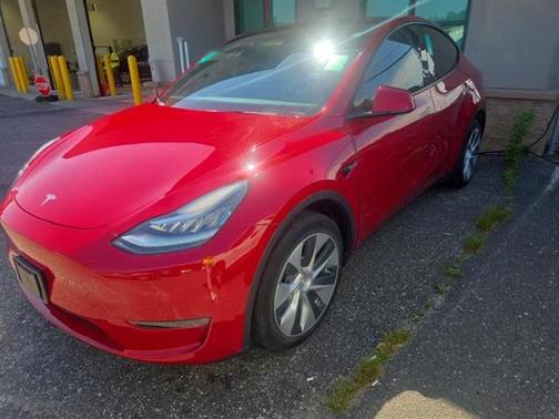 2022 Tesla Model Y Long Range Dual Motor All-Wheel Drive