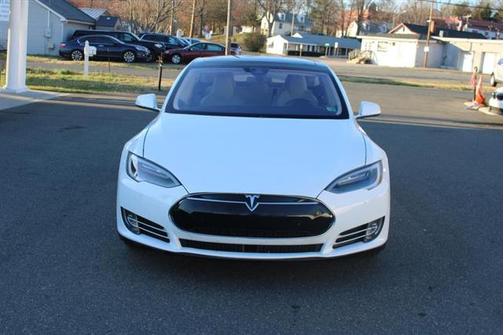 2016 Tesla Model S 90D