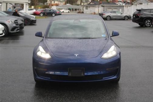 Deep Blue Metallic 2023 Tesla Model 3 Standard Range Plus