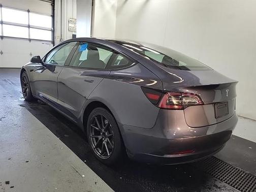2022 Tesla Model 3 Standard Range