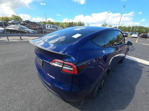 2022 Tesla Model Y Performance Dual Motor All-Wheel Drive