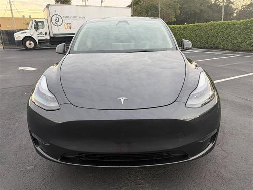 2024 Tesla Model Y Long Range Single Motor Rear-Wheel Drive