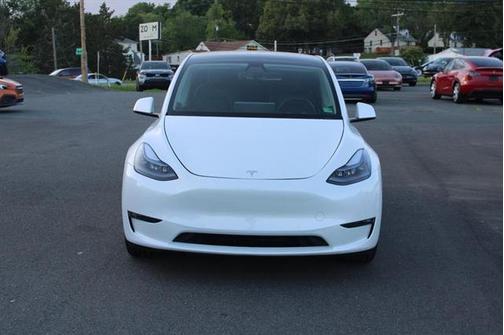 2022 Tesla Model Y Long Range Dual Motor All-Wheel Drive