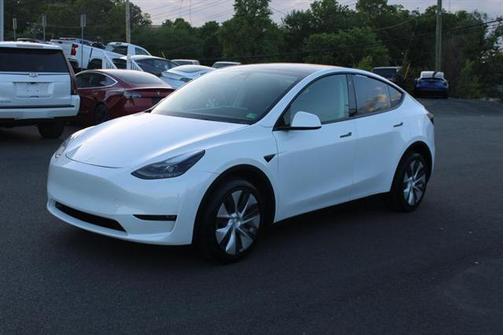 2022 Tesla Model Y Long Range Dual Motor All-Wheel Drive