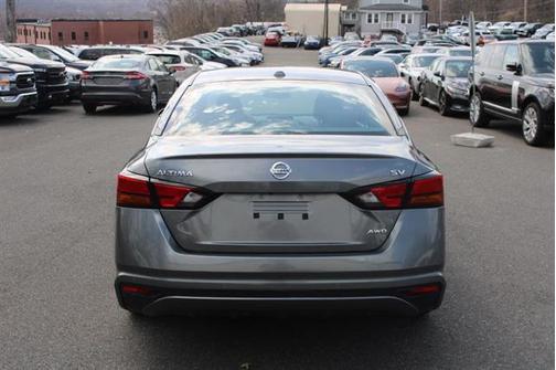 2022 Nissan Altima 2.5 SV