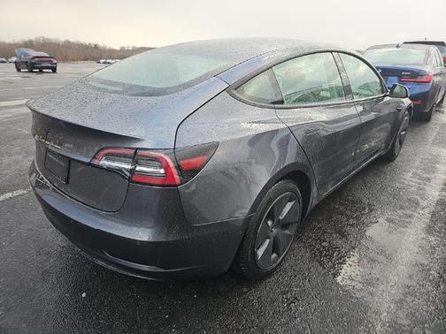 2022 Tesla Model 3 Standard Range
