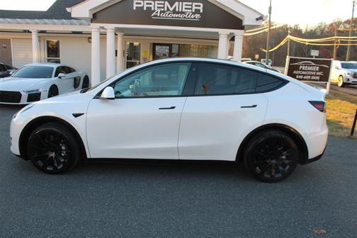 2022 Tesla Model Y Long Range Dual Motor All-Wheel Drive