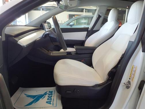 2022 Tesla Model Y Long Range Dual Motor All-Wheel Drive