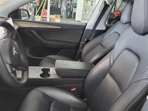 2022 Tesla Model Y Performance Dual Motor All-Wheel Drive