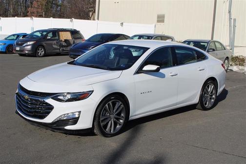 2022 Chevrolet Malibu FWD LT