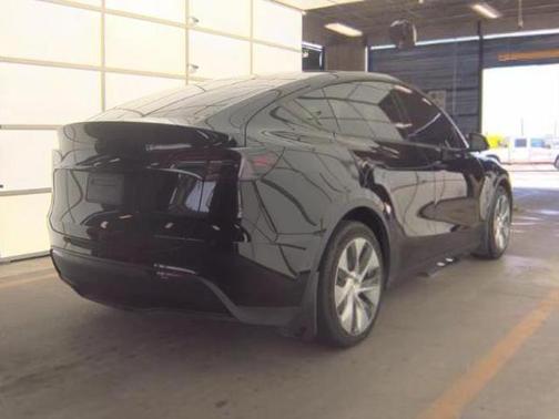 2022 Tesla Model Y Long Range Dual Motor All-Wheel Drive