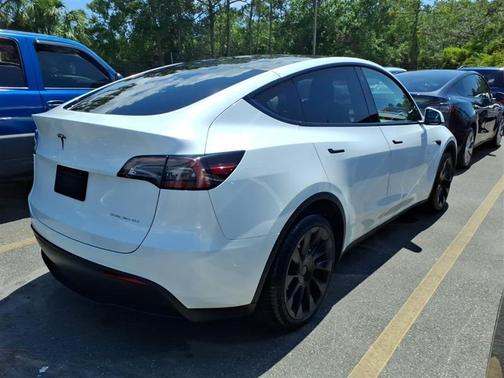 2023 Tesla Model Y Long Range Dual Motor All-Wheel Drive