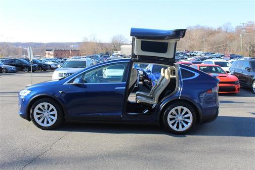 2017 Tesla Model X 75D