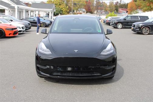 2022 Tesla Model Y Long Range Dual Motor All-Wheel Drive