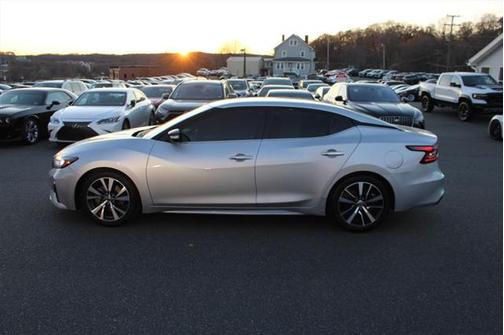 2022 Nissan Maxima SV Xtronic CVT