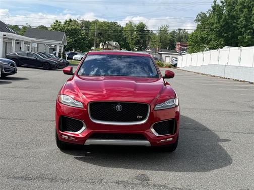 Italian Racing Red Metallic 2017 Jaguar F-PACE S