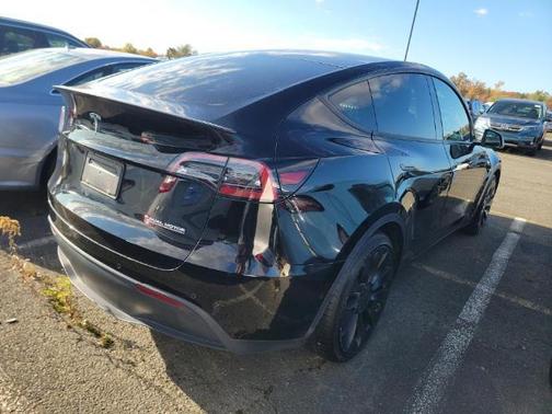 2022 Tesla Model Y Performance Dual Motor All-Wheel Drive