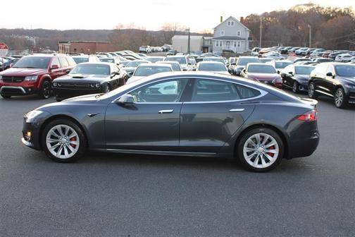 2020 Tesla Model S Performance