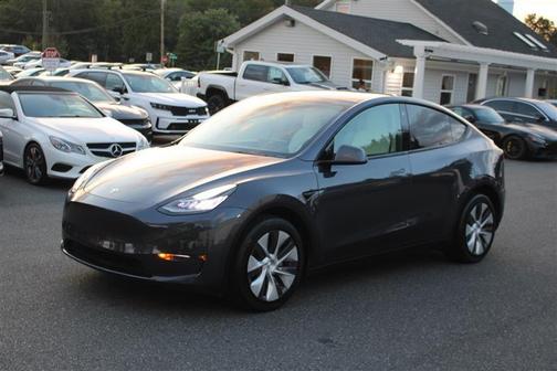2023 Tesla Model Y Long Range Dual Motor All-Wheel Drive
