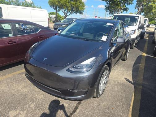 2024 Tesla Model Y Long Range Dual Motor All-Wheel Drive