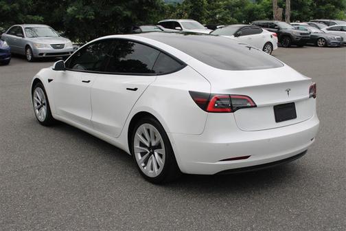 Pearl White Multi-Coat 2021 Tesla Model 3 Standard Range Plus