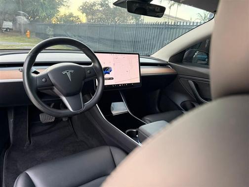 2019 Tesla Model 3 Standard Range