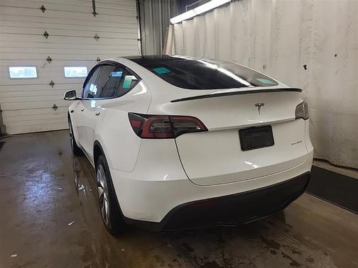 2024 Tesla Model Y Long Range Dual Motor All-Wheel Drive