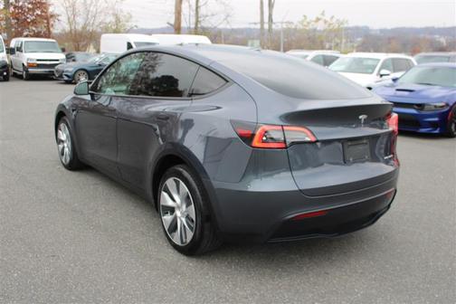 2023 Tesla Model Y Long Range Dual Motor All-Wheel Drive