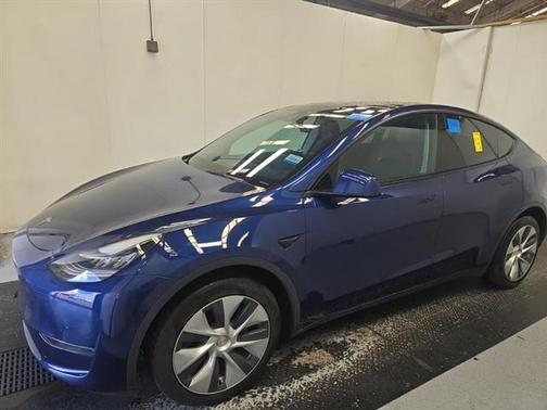 2022 Tesla Model Y Long Range Dual Motor All-Wheel Drive