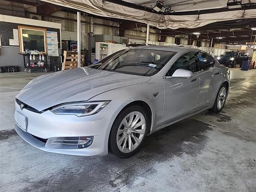 2016 Tesla Model S 70D