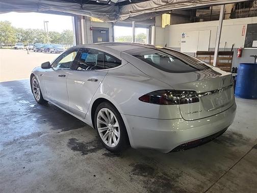 2016 Tesla Model S 70D
