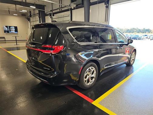 2022 Chrysler Pacifica Limited