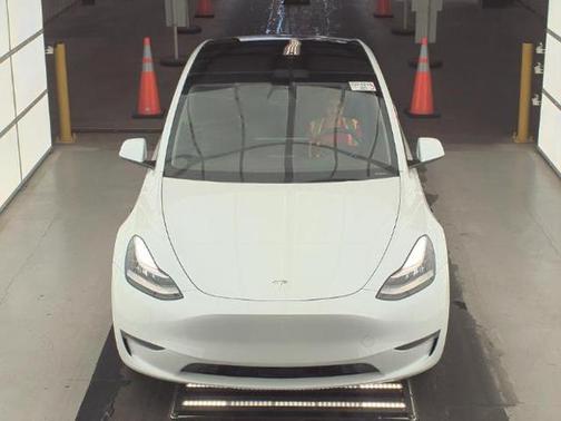 2023 Tesla Model Y Long Range Dual Motor All-Wheel Drive