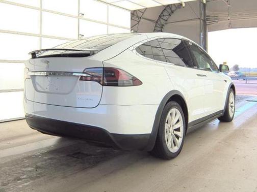 2019 Tesla Model X Long Range