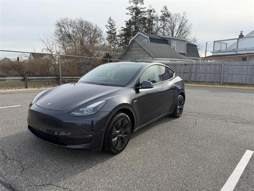 2025 Tesla Model Y Long Range Dual Motor All-Wheel Drive