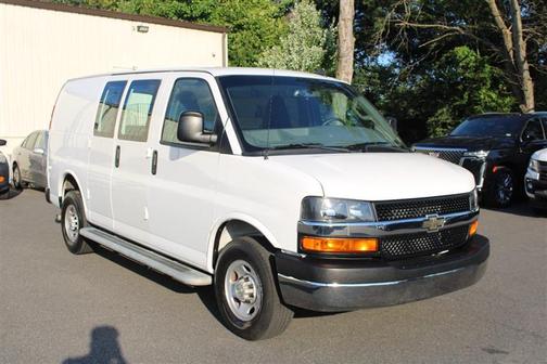 2022 Chevrolet Express 2500 RWD 2500 Regular Wheelbase WT