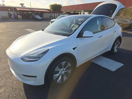 2022 Tesla Model Y Long Range Dual Motor All-Wheel Drive