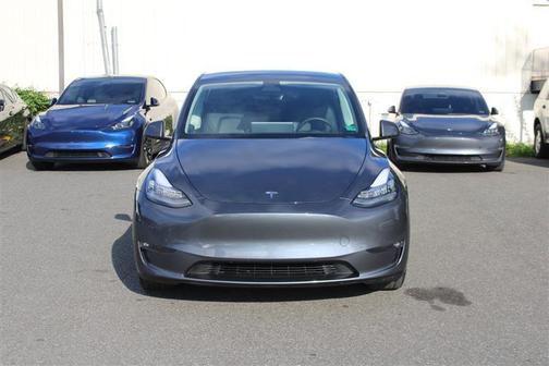 2023 Tesla Model Y Long Range Dual Motor All-Wheel Drive