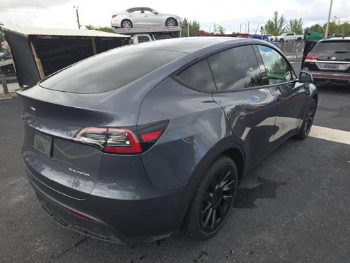 2023 Tesla Model Y Long Range Dual Motor All-Wheel Drive