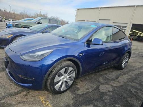 2023 Tesla Model Y Long Range Dual Motor All-Wheel Drive