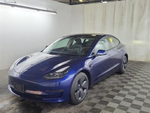 2023 Tesla Model 3 Standard Range Plus