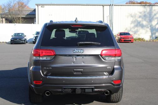 Photo 4 of 19 of 2018 Jeep Grand Cherokee Overland