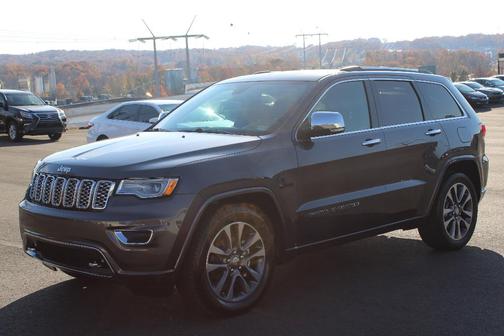 Photo 3 of 18 of 2018 Jeep Grand Cherokee Overland