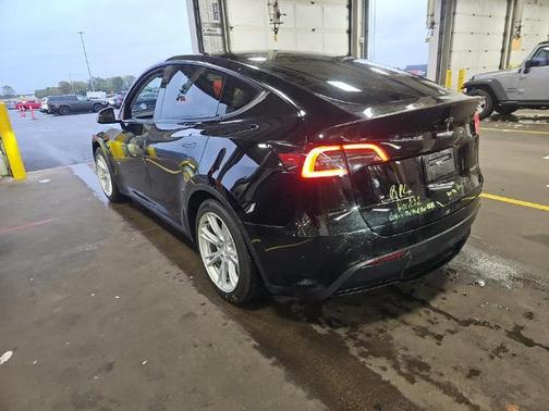 2022 Tesla Model Y Performance Dual Motor All-Wheel Drive